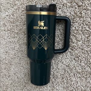 Stanley 40 oz Flowstate Tumbler - Forest Gloss (Deco)